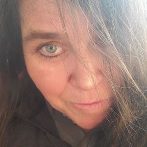 Meet your Posher, Dena